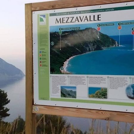B&B Il Poeta Sul Mare Ancona Bagian luar foto