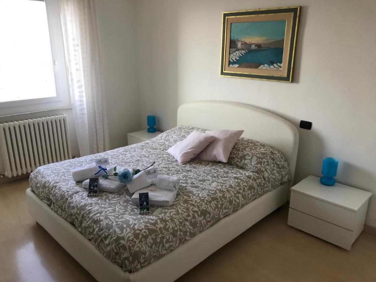 B&B Il Poeta Sul Mare Ancona Bagian luar foto